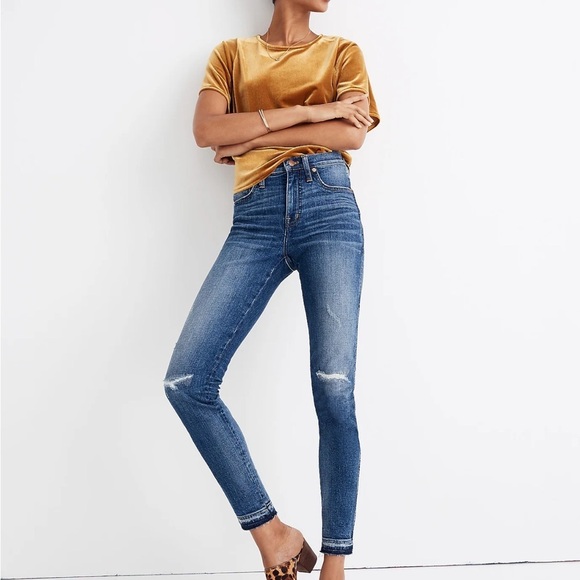 Madewell Denim - 9" Mid-Rise Skinny Jeans in York Wash: Rip and Repair Edition size 25